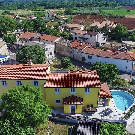 Lovely In With Swimming Pool Porec