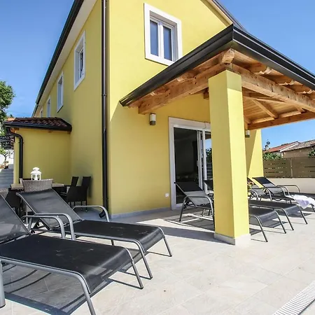 Lovely In With Swimming Pool Villa