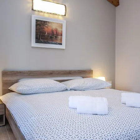 Lovely In With Swimming Pool * Porec